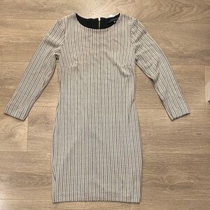 Dynamite XS Black and White Long Sleeve Dress